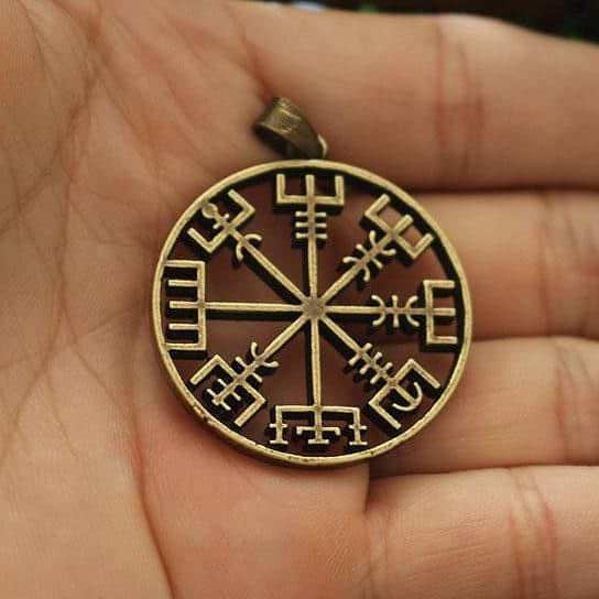 Mighty Vegvisir Necklace