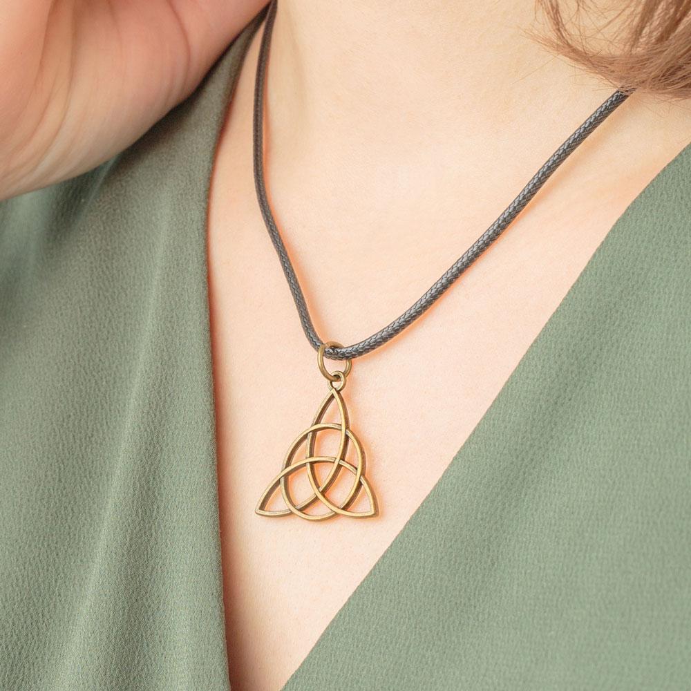 The Triquetra Necklace