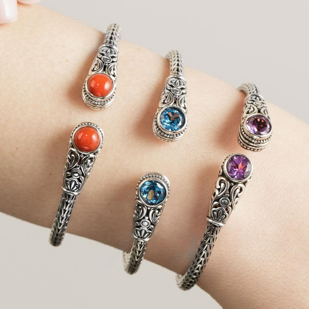 Dainty World Treasure Bracelet