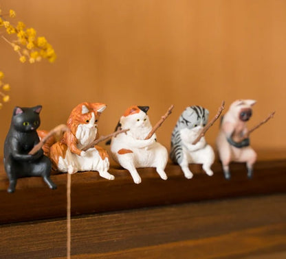 ⏰LAST DAY 49% OFF🔥 Hand-Painted Mini Cat Desk Figurines – Set of 5 Cute Cartoon Kitty Companions
