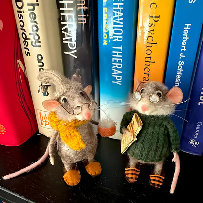 Christmas Needle Felted Mouse, Cute Handmade Wool Felt Mouse Ornament, Felt Mice Figurine for Holiday Christmas Decor, Needle Felted Christmas Mouse Doll Festival Decorations (5 Set)