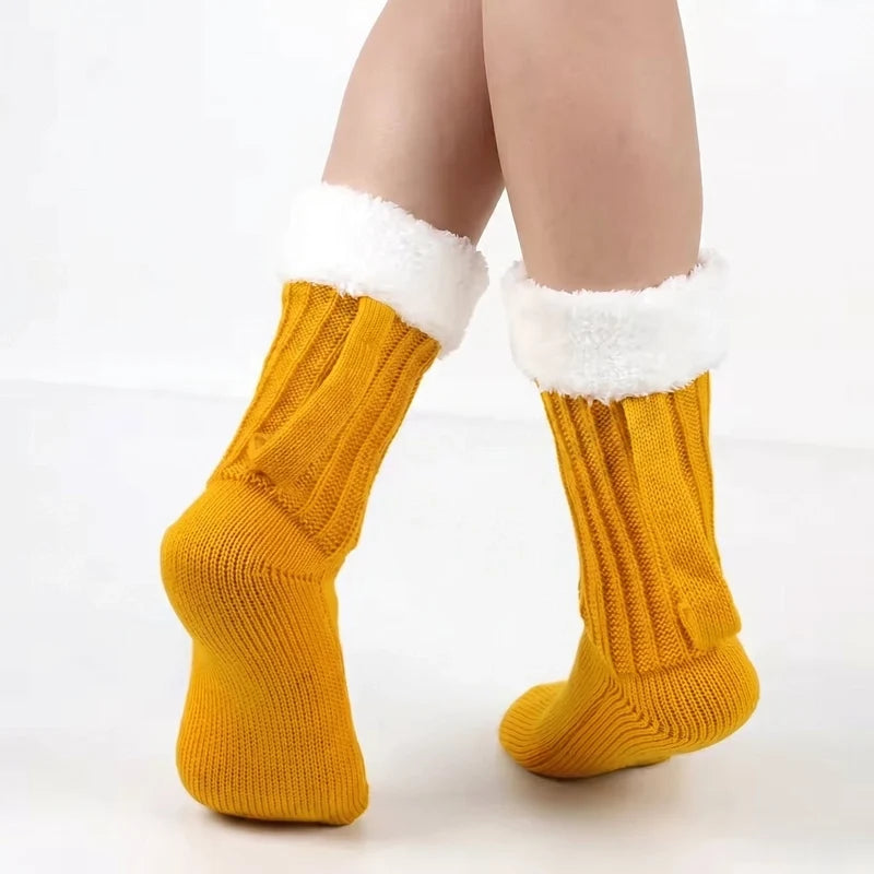 Atropos™ BrewBoot Mug Socks – Soft Warmth for Every Brew
