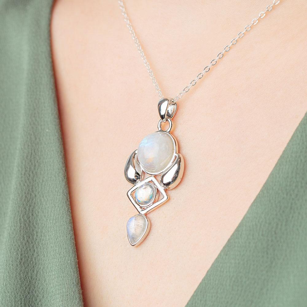 Pendant Of Glowing Moon