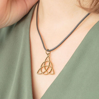 The Triquetra Necklace