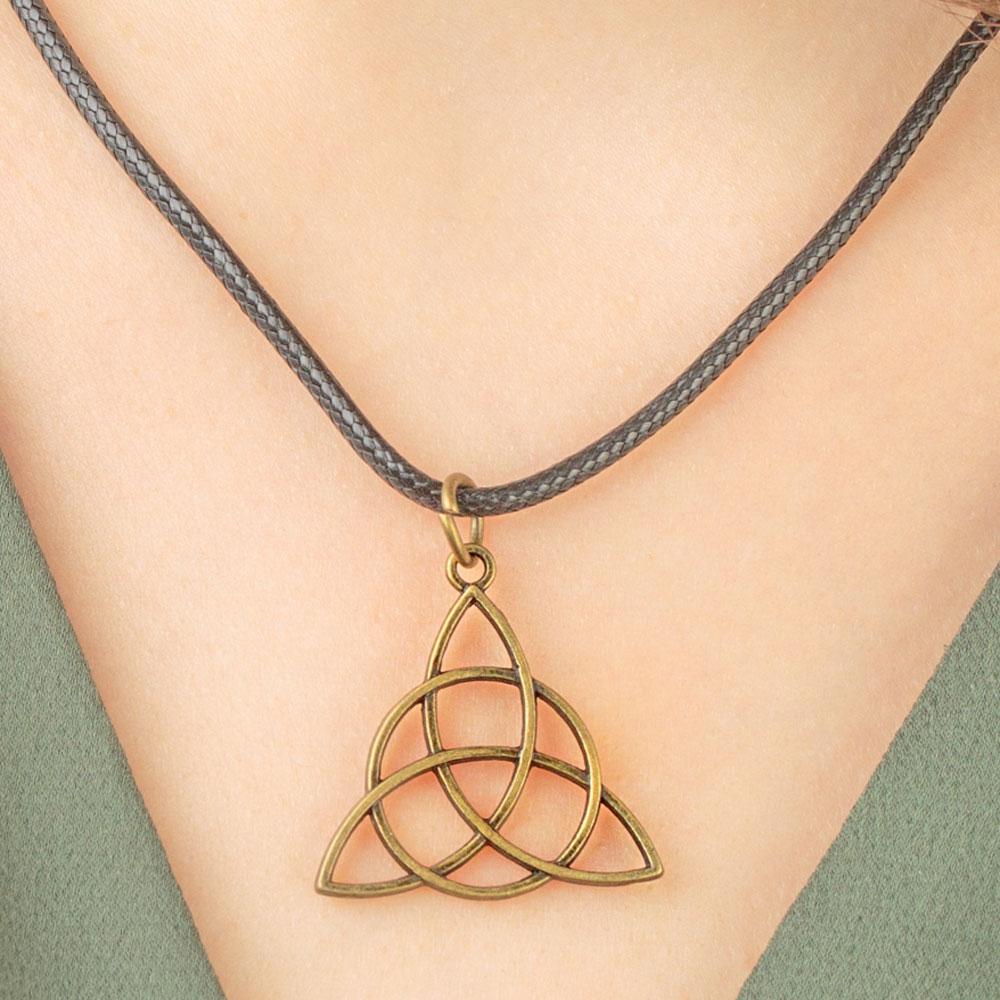 The Triquetra Necklace