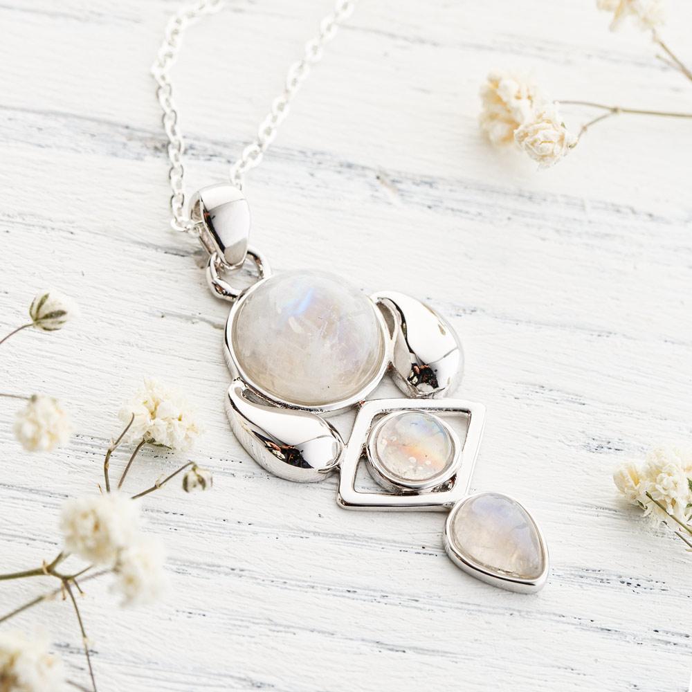 Pendant Of Glowing Moon
