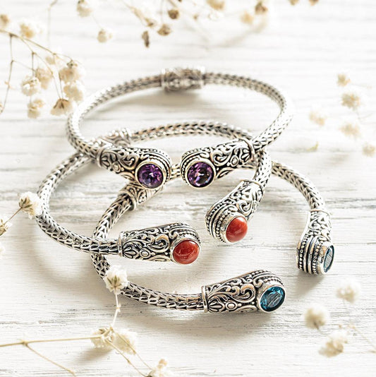 Dainty World Treasure Bracelet