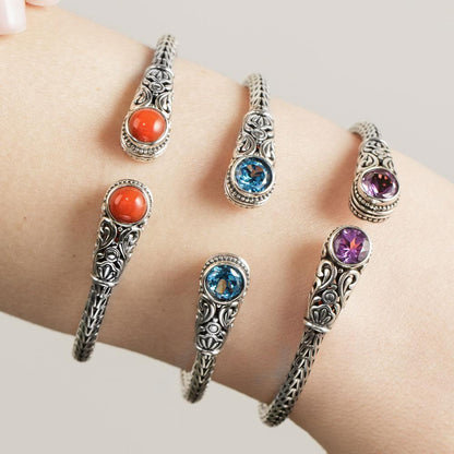 Dainty World Treasure Bracelet
