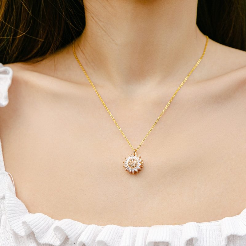 Spinning Sunflower Necklace – A Symbol of Happiness and Growth