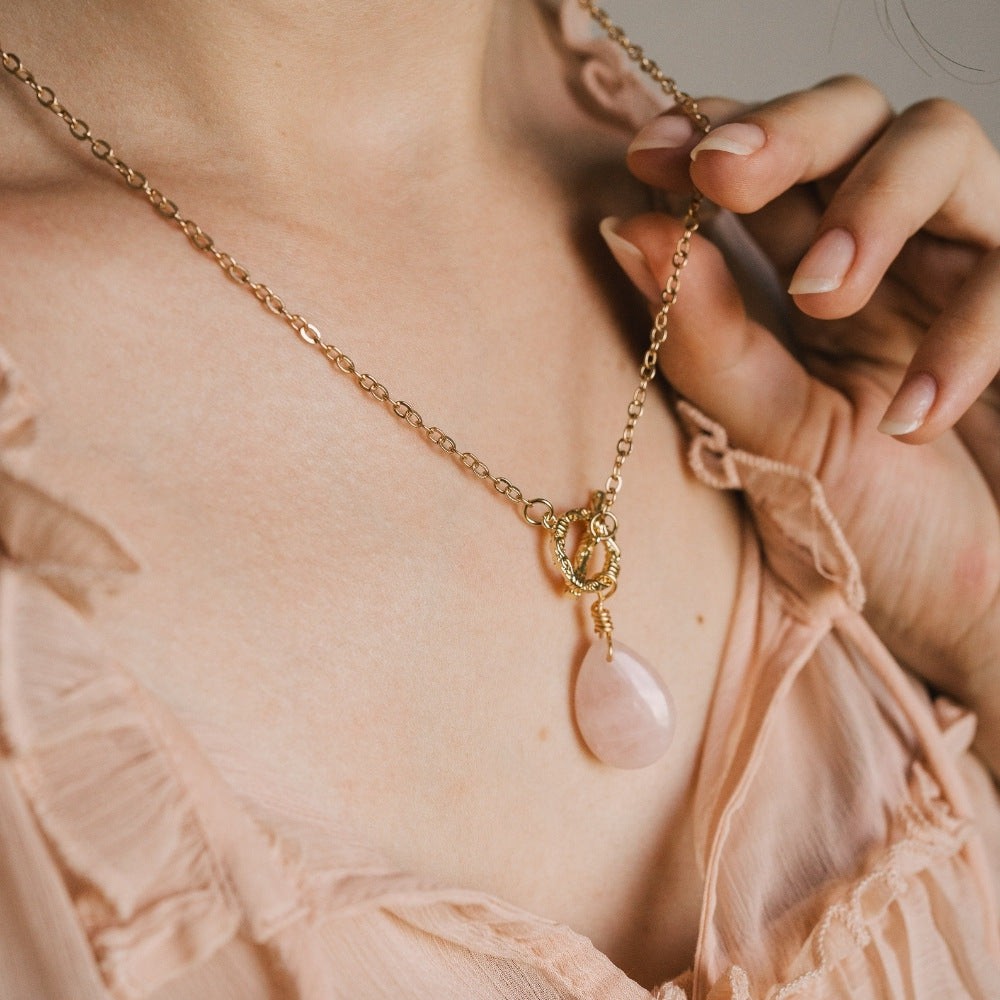 Golden Chain Necklace with Rose Quartz Stone