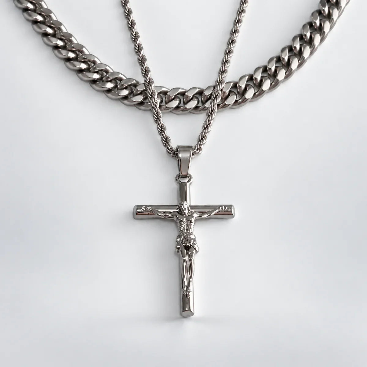Cadena de Crucifijo de Jesús